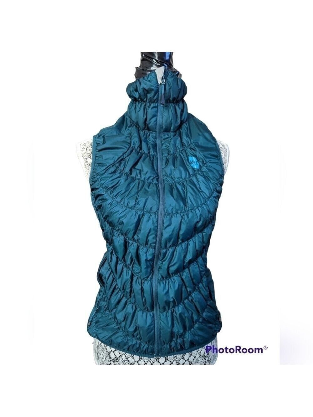 MEC Uplink Ruched Vest - Picture 6 of 11